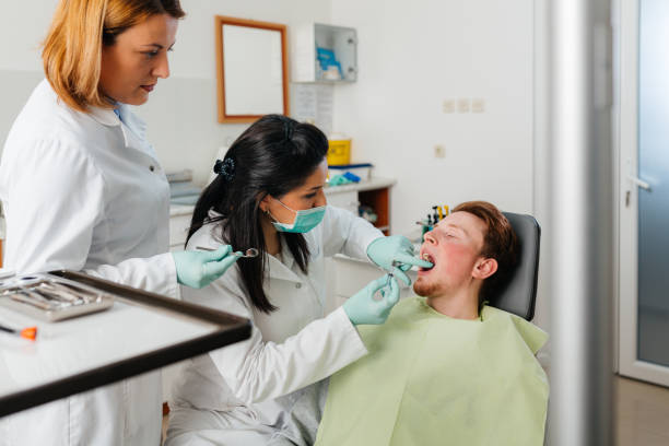 Best Cosmetic Emergency Dentistry in Lake Forest, IL